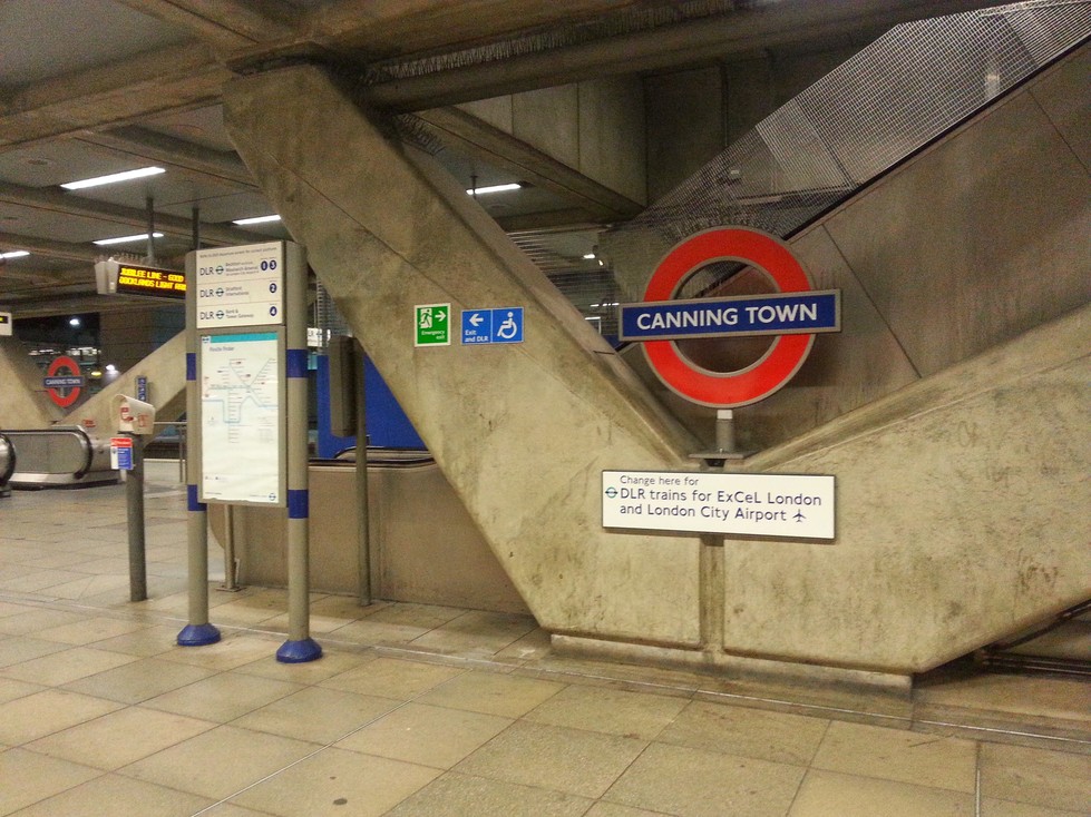 tfl_tube_london_canning_town station stok image free